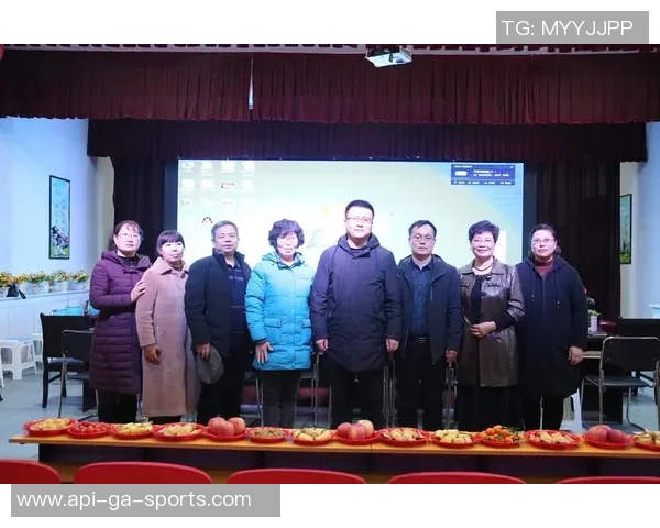 足球队年会精彩回顾与未来展望主持词分享