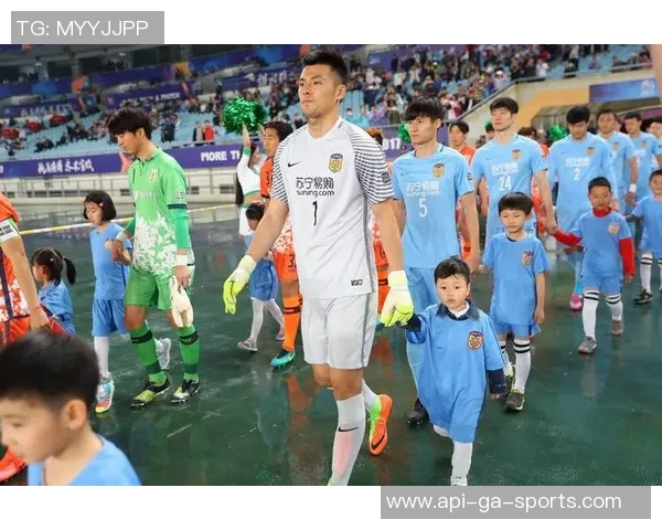 韩昕怡足球之路：从青涩少女到绿茵场上的闪耀明星